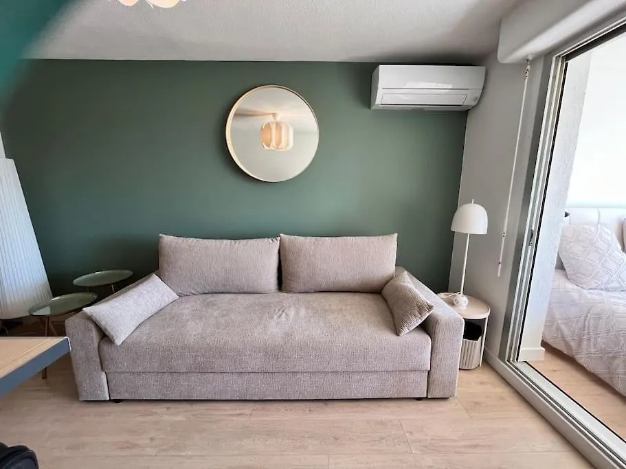 Studio Vue Mer Avec Piscine Et Terrain De Tennis Sausset-les-Pins France
